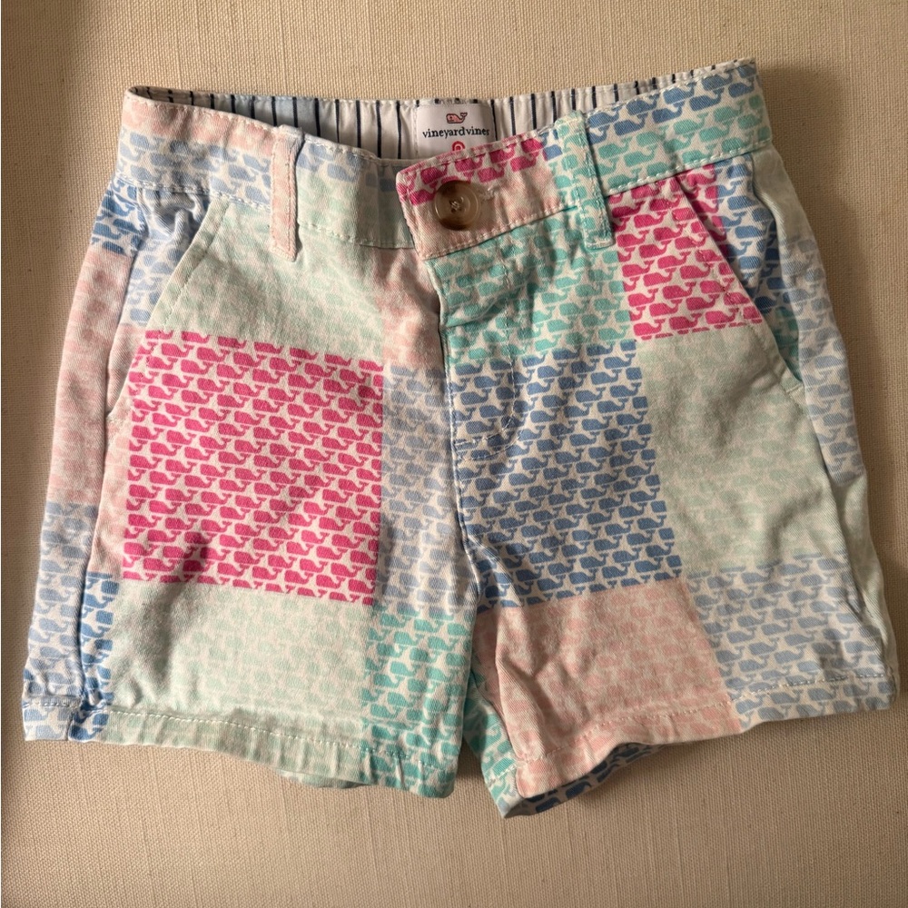 Vineyard Vines White and Navy Striped Shorts